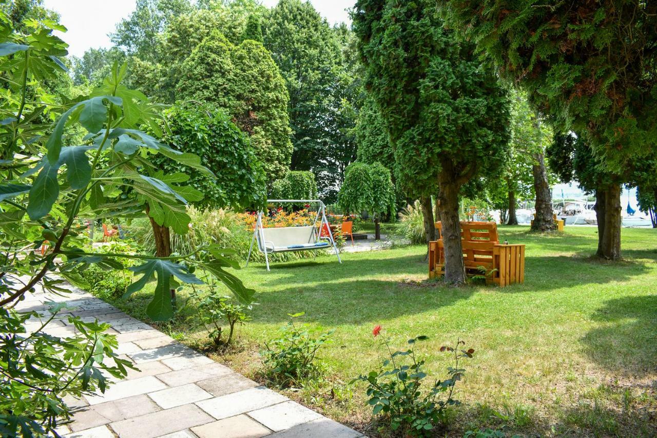 Tihany Yacht Club Esterno foto